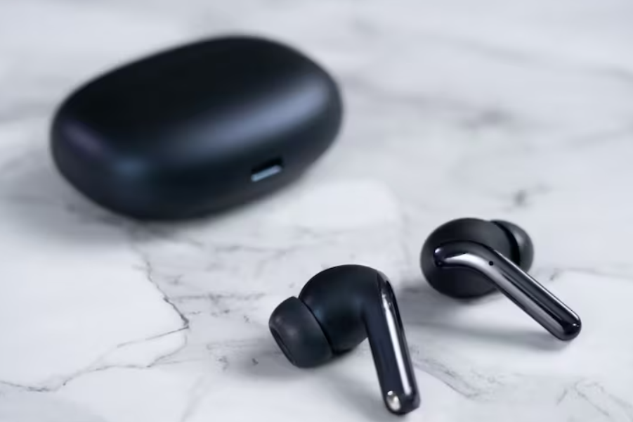 Samsung Galaxy Buds 3 सैमसंग गैलेक्सी बड्स 3 रिटेल बॉक्स लीक से एयरपॉड्स प्रो जैसा डिज़ाइन का पता चलता है